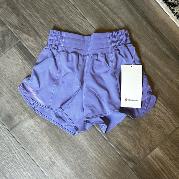 Lululemon Hotty Hot HR Short 2.5” * Dark Lavendar - Picture 1 of 4